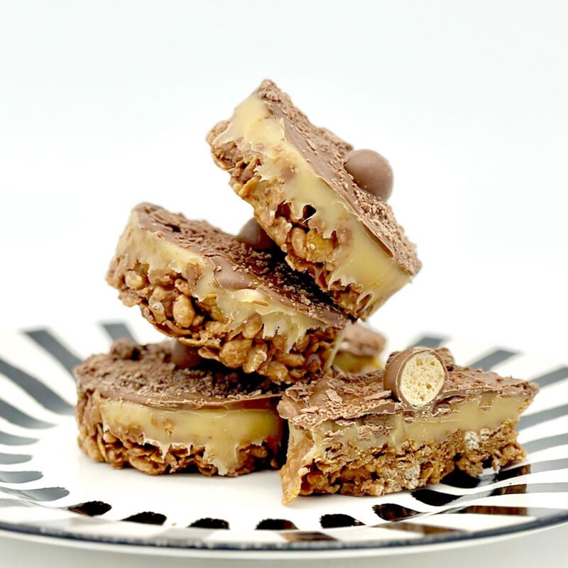 Chocolate caramel crunch cookies